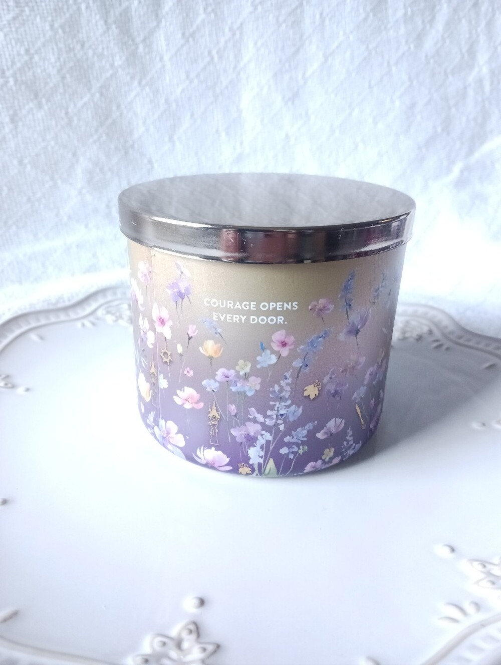 Bath & Body Works × Disney Princess Rapunzel 3 Wick Candle - Picture 3 of 9